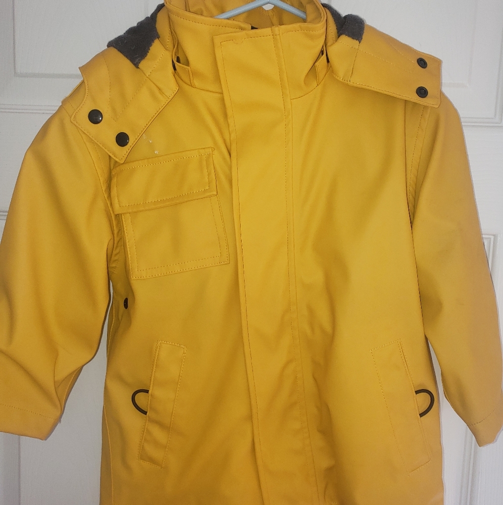 Hatley Raincoat Size 3 VGUC